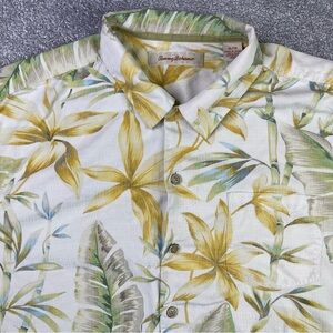 Tommy Bahama Silk Camp Shirt XL Ivory Button Up Tropical Floral Hawaiian Casual